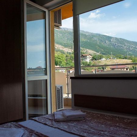 Central Apartment Mountain View Karlovo Esterno foto